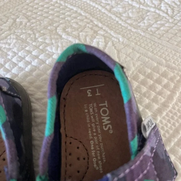 ๐๐TOMโS Unisex Infant Shoes. Canvas Upper. Velcro Closure. Size 3. Super Cute. - Picture 6 of 11